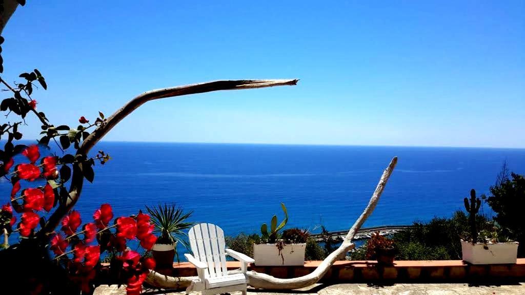 La Bouganvilla Charme & Relax Vista Mare Finale Ligure Dış mekan fotoğraf